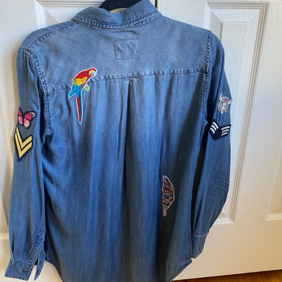 Tops - Picture 3 of 5